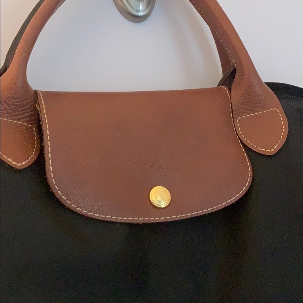 Long chomp tote for traveling